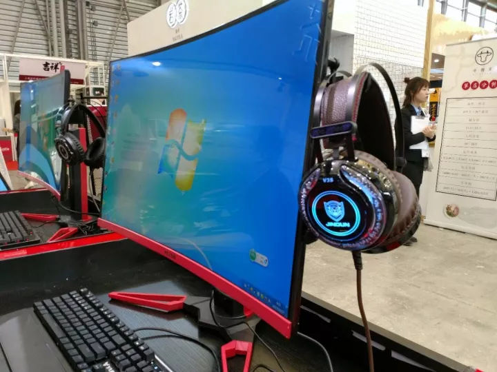 上海热线财经频道--第27届上海国际连锁加盟展