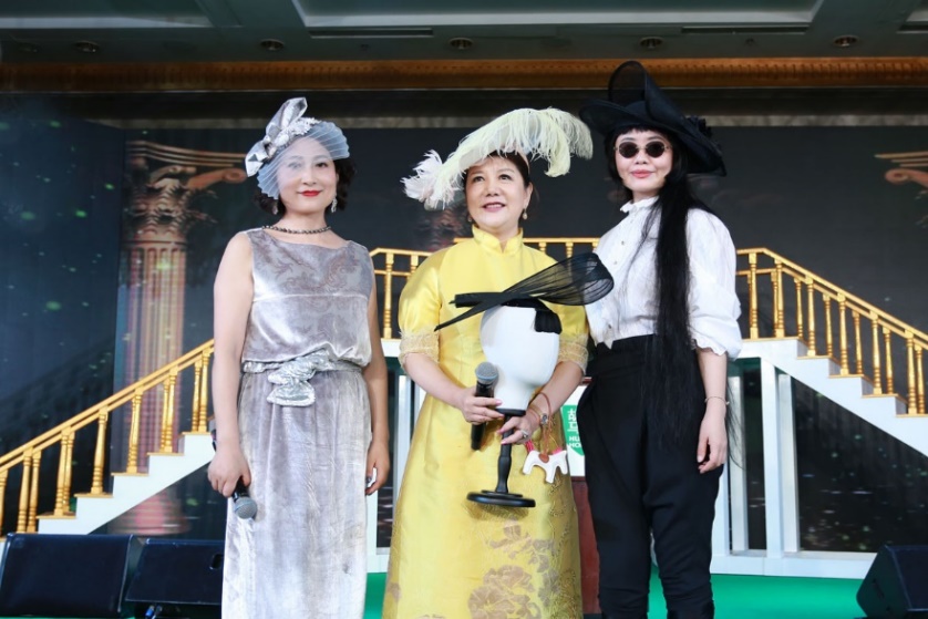 上海热线财经频道--2017女王驾到 胡润马道帽