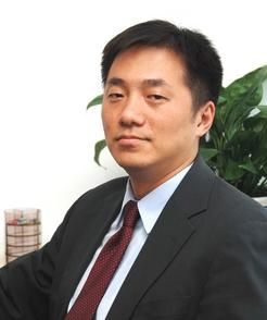 上海热线财经频道-- 华夏海外收益债基刘鲁旦: