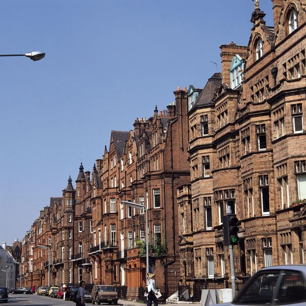 上海热线财经频道-- 买房真能买绿卡?揭露移民