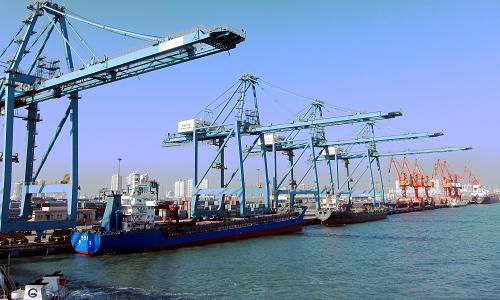 上海热线财经频道-- 4月规模以上港口货物吞吐