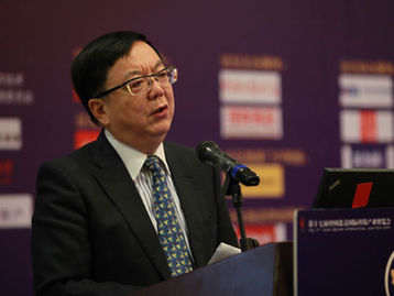 上海热线财经频道-- 李剑阁:房地产拐点到来 地