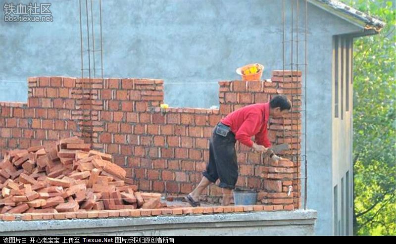 上海热线财经频道-- 夫妻30万在农村建三层小楼