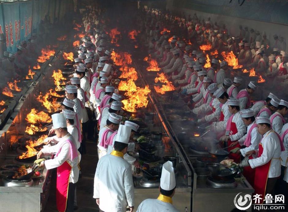 上海热线财经频道-- 探秘 蓝翔 火爆背后奥秘 毕