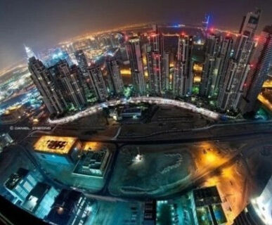 上海热线财经频道-- 中国人淘金迪拜:没学历月