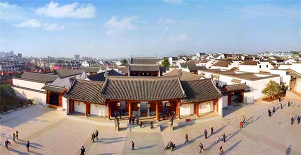 上海热线财经频道-- 中国四大保存最完整古镇 