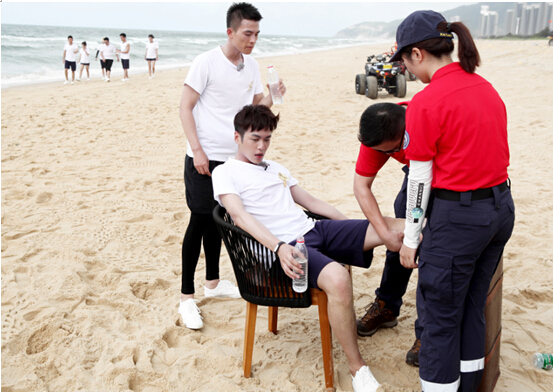 上海热线财经频道-- 张若昀憾别《壮志凌云》引