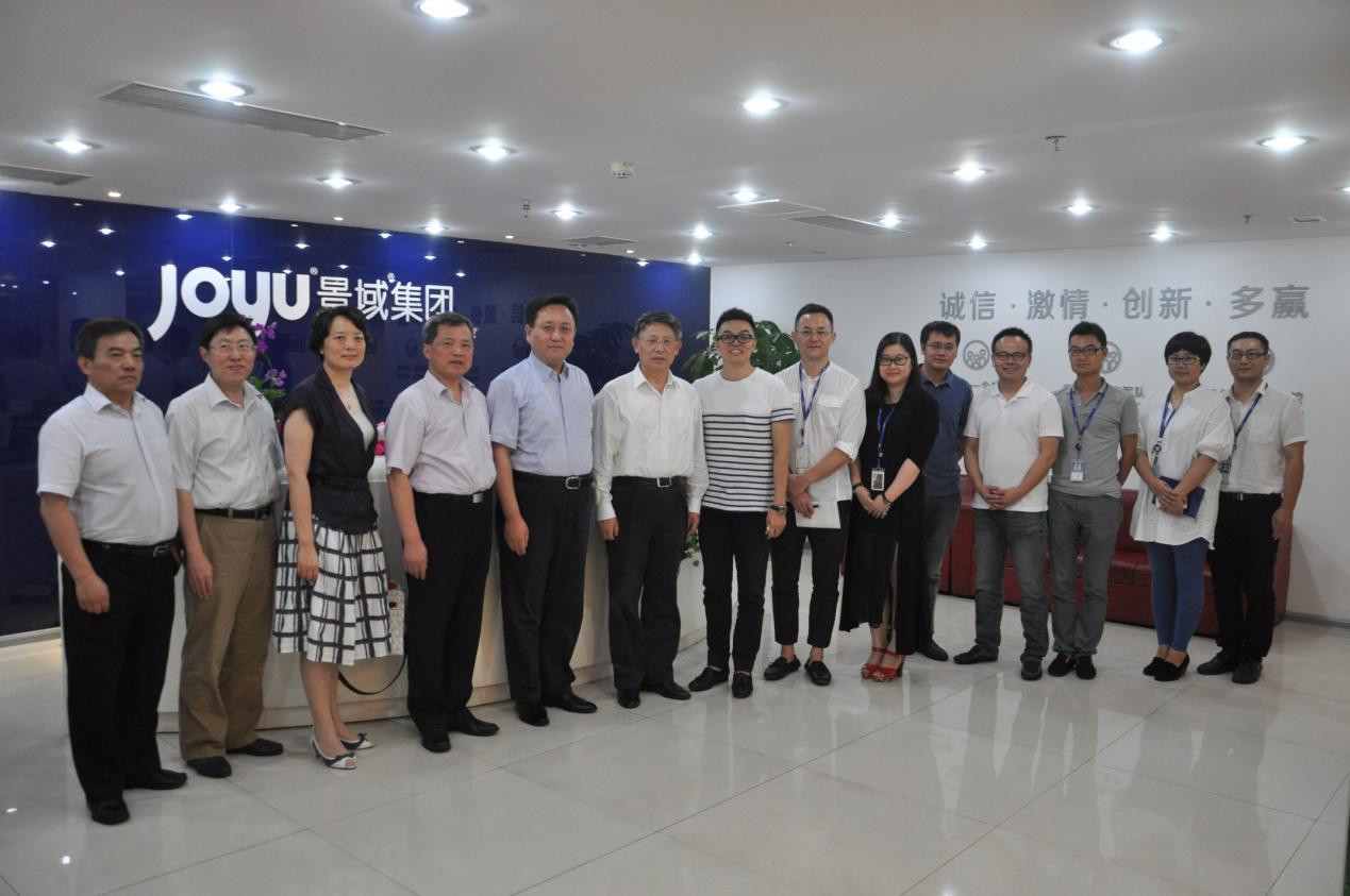 上海热线财经频道-- 上海市委常委、市委统战部