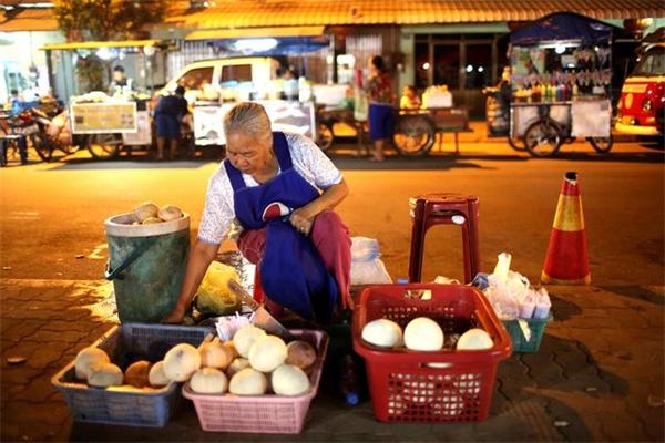 老挝：触手可及的真实生活