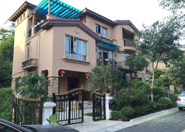 上海热线财经频道--围观深圳土豪的欧式别墅 3