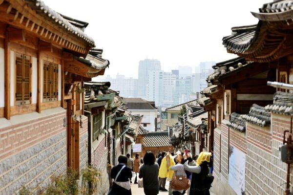 上海热线财经频道--赴韩留学女生超后悔 住房奇