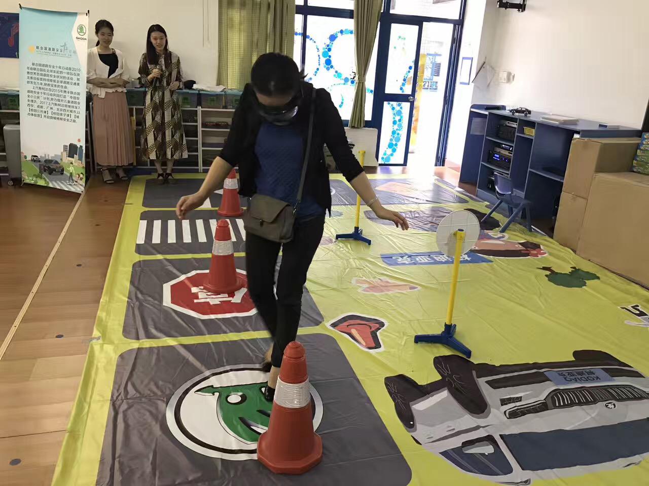 上海热线财经频道--上汽斯柯达微城榜样之旅北