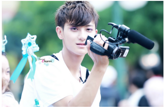 上海热线财经频道--迪士尼借助大业创智《闪亮