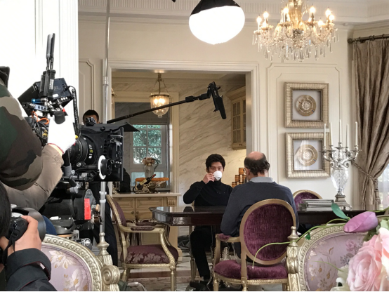 上海热线财经频道--99真爱点亮星光 细数那些在御珑宫廷寻找真爱的明星