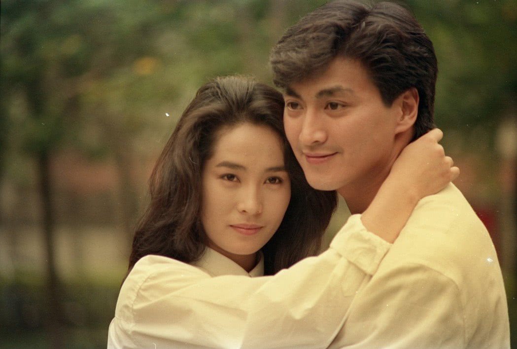 曝"展昭"息影从商赚过亿身家,59岁零走样却至今未婚