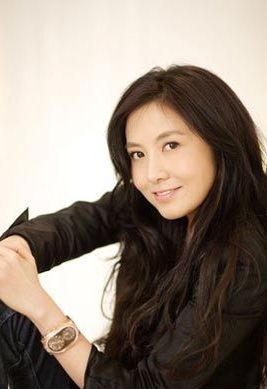 中国最年轻的美女富婆大盘点 都是海归富二代哦!