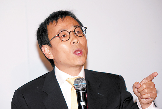 谢国忠:经济闪电崩盘会改变什么 金价触底?