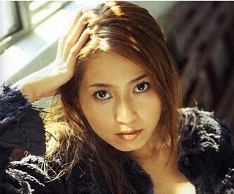 这10类女人面相克财克老公 