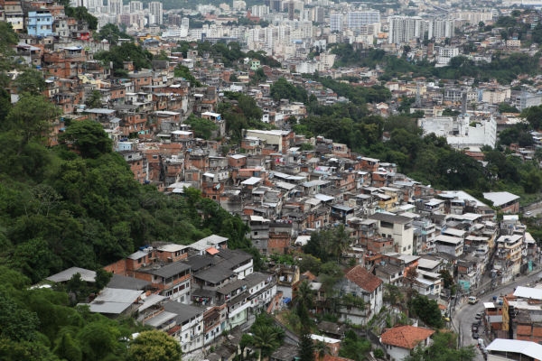 上海热线财经频道--华人移民巴西叹租房难 房价