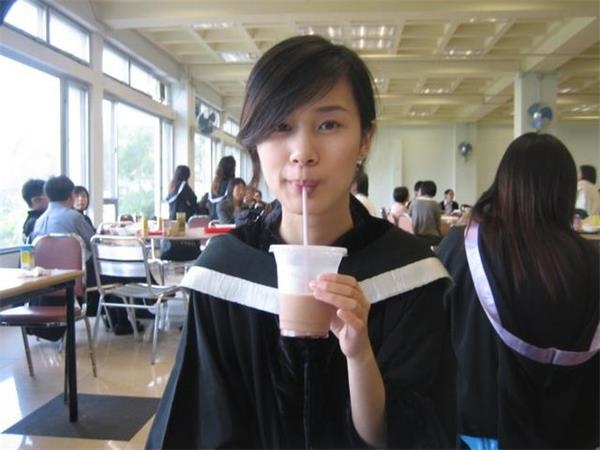 香港80后女股神竟是大美女 深度解剖永不亏损的秘密