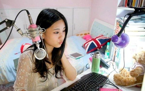 揭秘网红女主播月入过万找不到男朋友